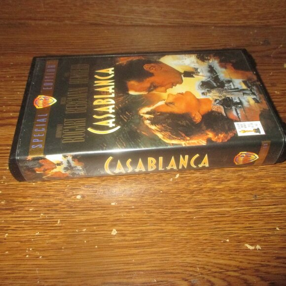 Casablance (VHS, Original from 1943 but remastered in1998 on this tape) - Picture 6 of 9